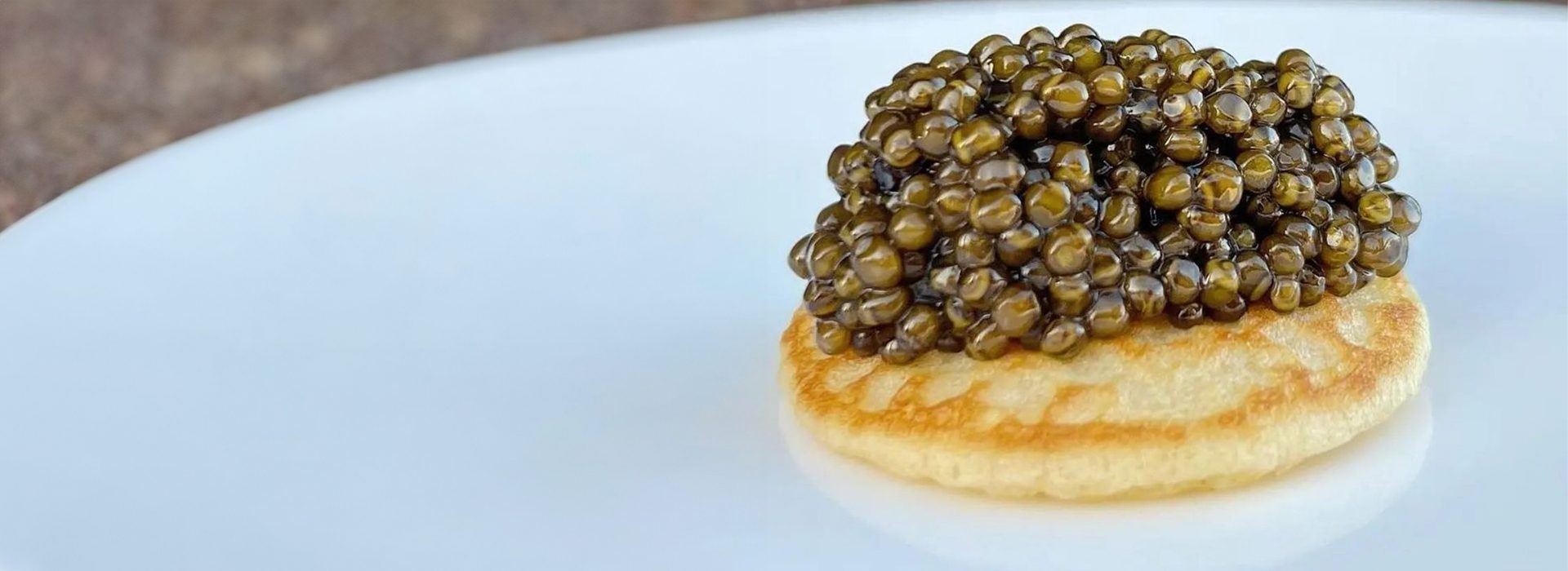 Seguici su instagram Caviar Milan